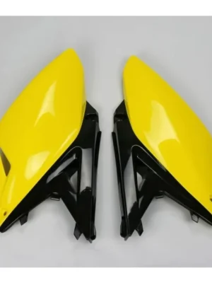 UFO boční tabulky zadní SUZUKI RMZ 250 10-18, barva žlutá/černá (OEM dle ročníků 14-16) Omezená Nabídka