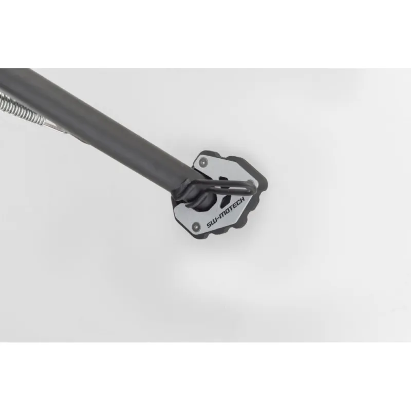 rozšíření stojánku Triumph Trident 660 (24-). Víkendová Akce
