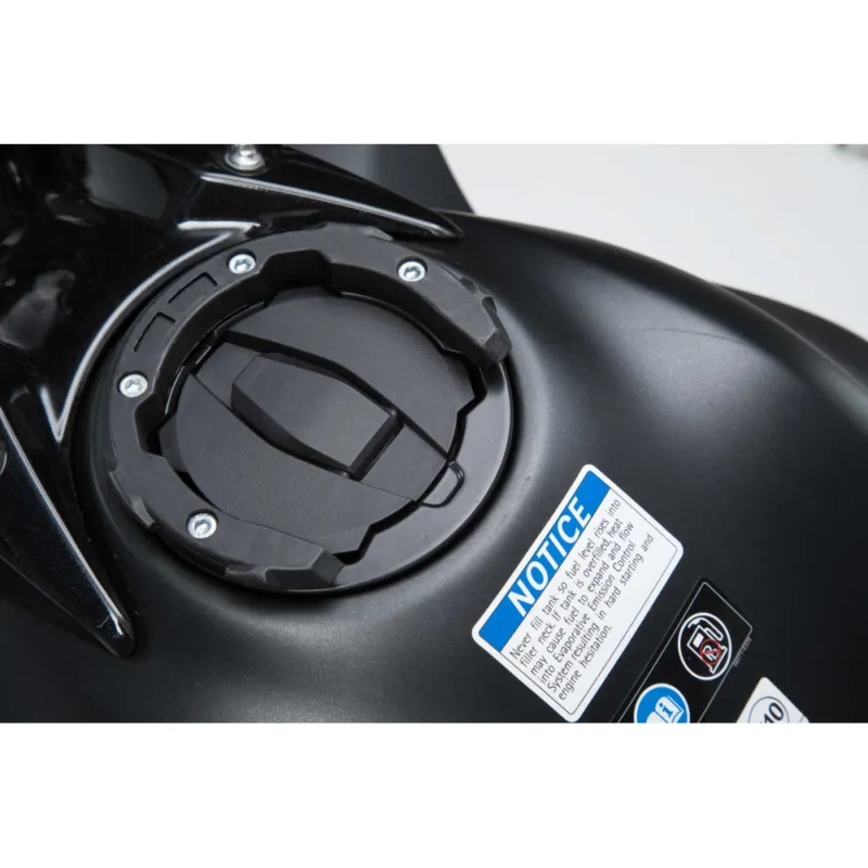 Cenově Výhodný Kawasaki Z 650 / Ninja 650 (16-) - podkova pro tankvaky ION SW-Motech