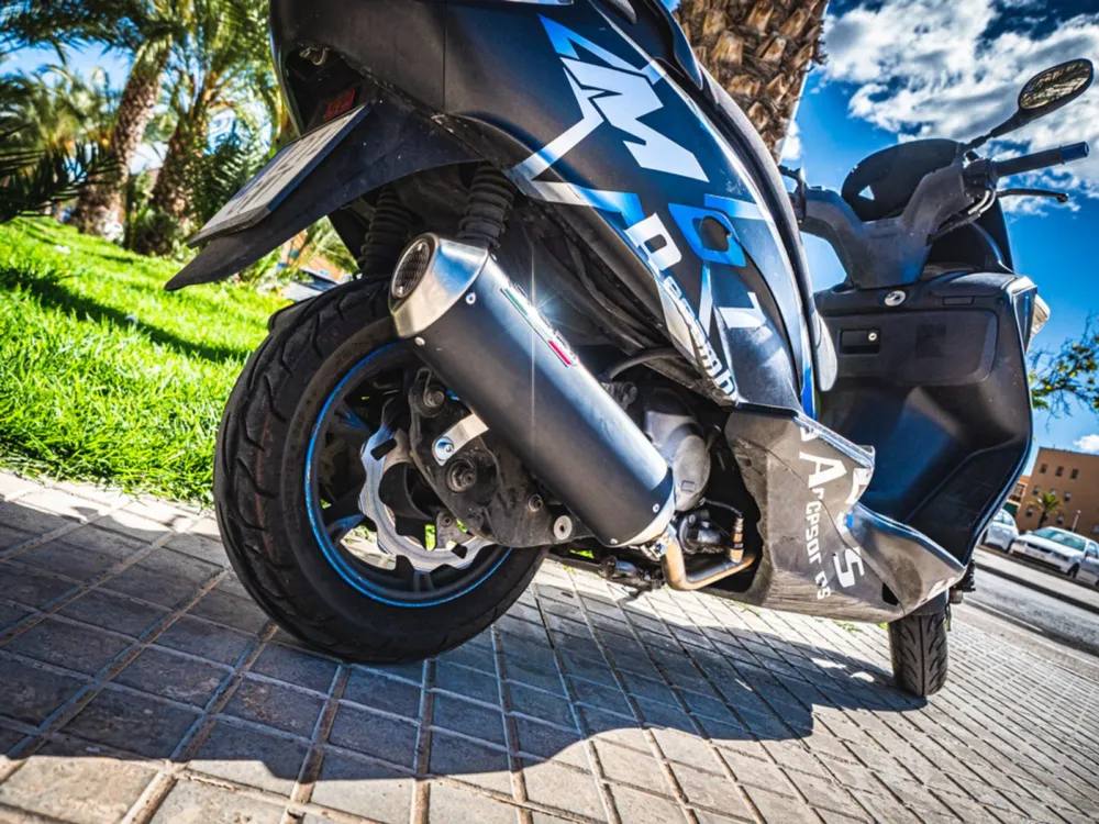 Finální Výprodej Koncovka výfuku Slip-on GPR EVO4 ROAD KYM.20.CAT.EVO4 Matná černá zahrnuje spojovací svod, odnímatelný dB killer a katalyzátor